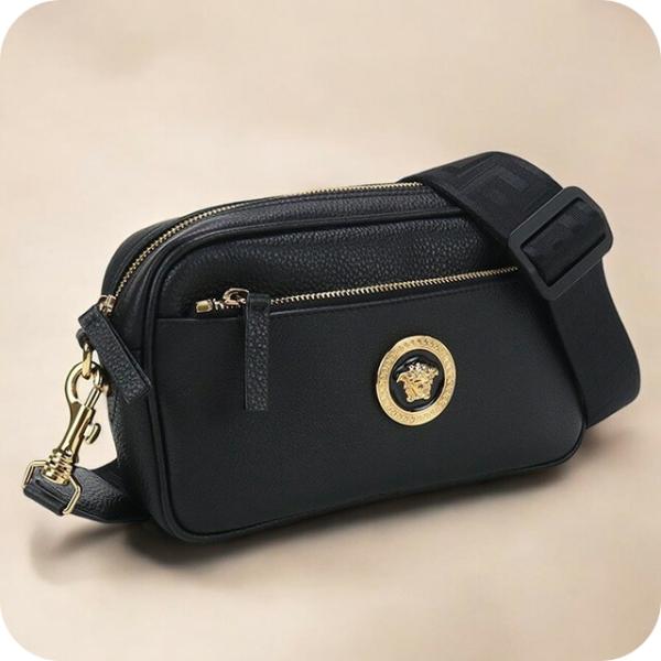 GIANNI VERSACE 中古 ヴェルサーチ 斜め掛け ショルダーバッグ GIANNI VERSACE 中古 ヴェルサーチ 斜め掛け ショルダーバッグ