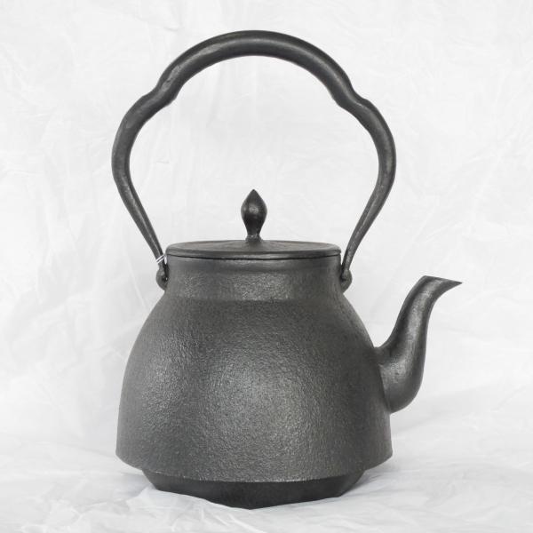 鉄瓶 南部鉄器 光雲作 松 銘 茶道具 茶器 鉄瓶 南部鉄器 光雲作 松 銘 茶道具 茶器 - メルカリ