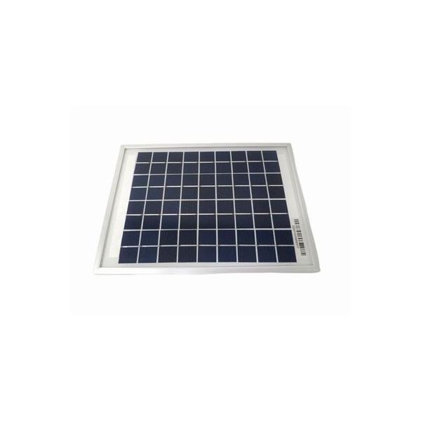 長期間使わない12Vバッテリーの充電用に最適です。ボートやヨット、農業機械などのバッテリー充電用に最適です。5W出力の太陽電池パネルです。出力コネクタは裏面についています。