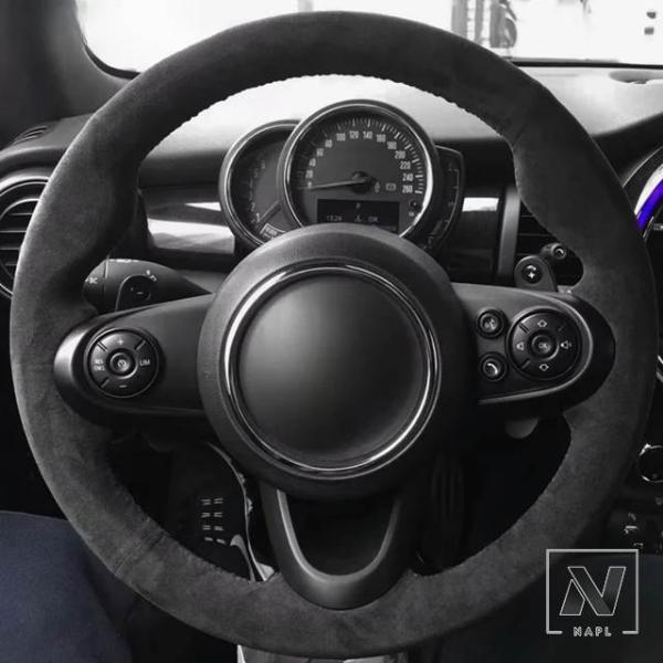 【並行輸入品】カスタムスエード革ステアリングホイールカバーアクセサリーミニ JCW F56 クラブマンコンバーチブル同胞 2014-2020