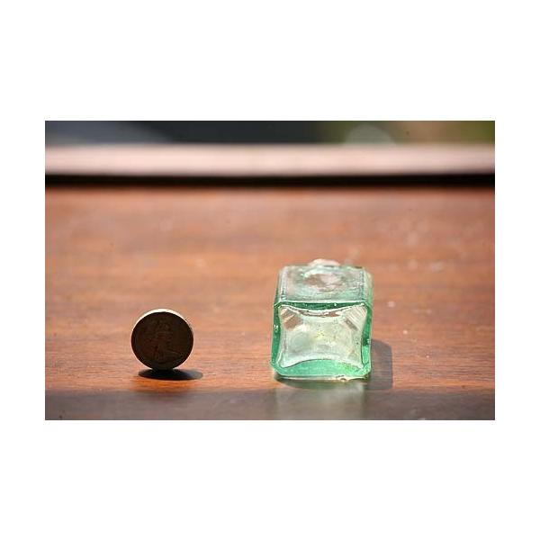 イギリス 1900年頃 英国アンティークガラスインク瓶 約 高さ7 3cm Mo1228 Buyee 日本代购平台 产品购物网站大全 Buyee一站式代购 Bot Online