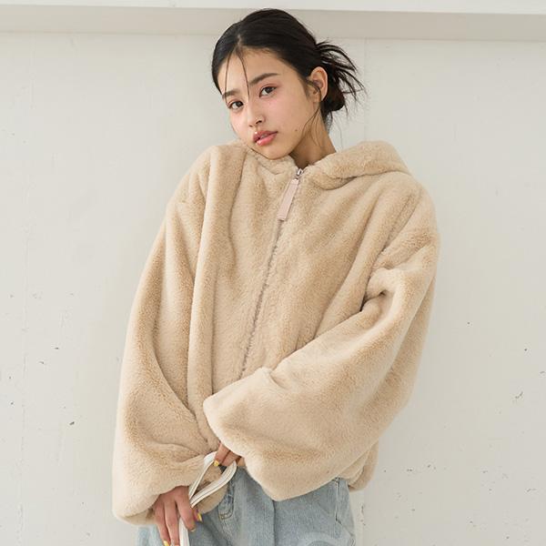 Haru⭐︎ 値下げオファー❌❗️☆新品 ラブトキシック☆裏起毛トレ－ナ－ Haru⭐︎ 値下げオファー❌❗️☆新品 ラブトキシック☆裏起毛