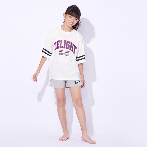 LOVETOXIC ラブトキシック(Lovetoxic)ロゴTシャツ×ショートパンツ