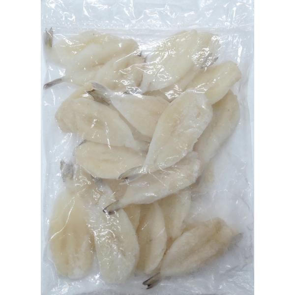 シロサバフグを使ったふぐの開きです。薄く塩味がついておりますので、そのまま焼いてお召し上がりいただけます。バター醤油で味付けしたり、天ぷら、フライ等にもおすすめです。