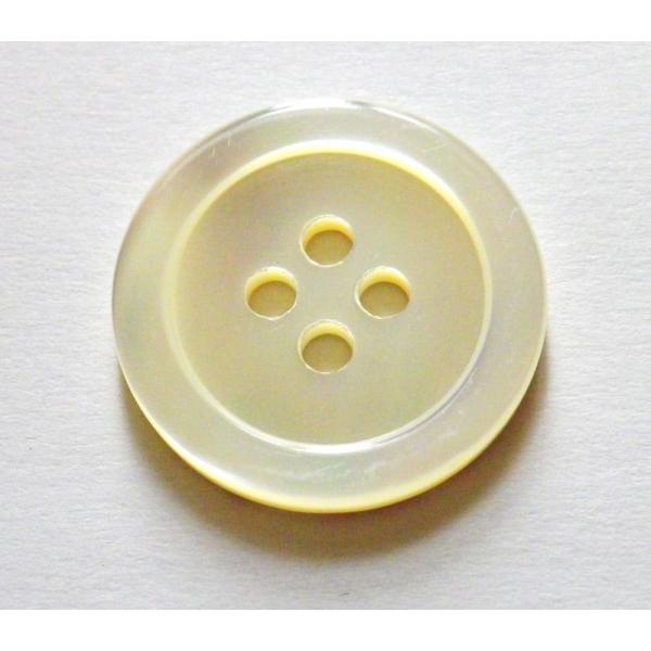 素材：最高級本高瀬貝　貝ボタン型：SH-117型　定番型個数：10mm 1個ボタンといえばこの形　非常に使いやすい　定番の4穴ボタンです。 洋服のボタン変え、趣味の手芸にと、大活躍な形です。