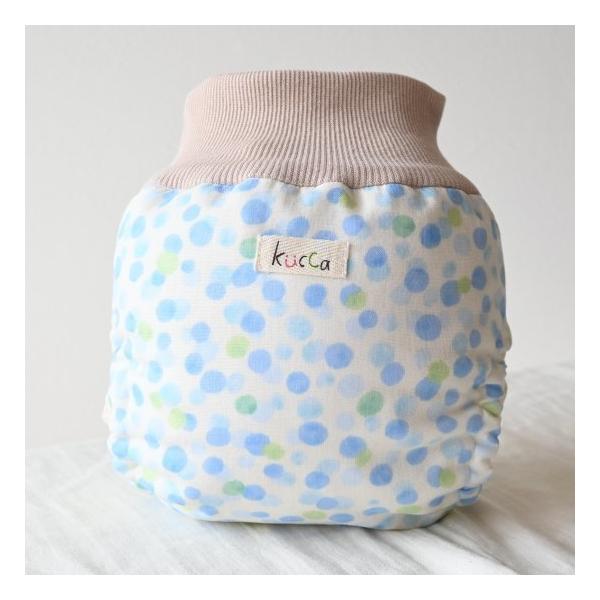 【kucca】とはkucca(クッカ)とは、店主のモロイ氏が自身の妊娠、出産、育児を通して、実際にしようする赤ちゃんとママの気持ちになって企画、制作されたすべてがオリジナル商品。おむつは赤ちゃんが「毎日ずっとつけている」もの。そのストレスは...