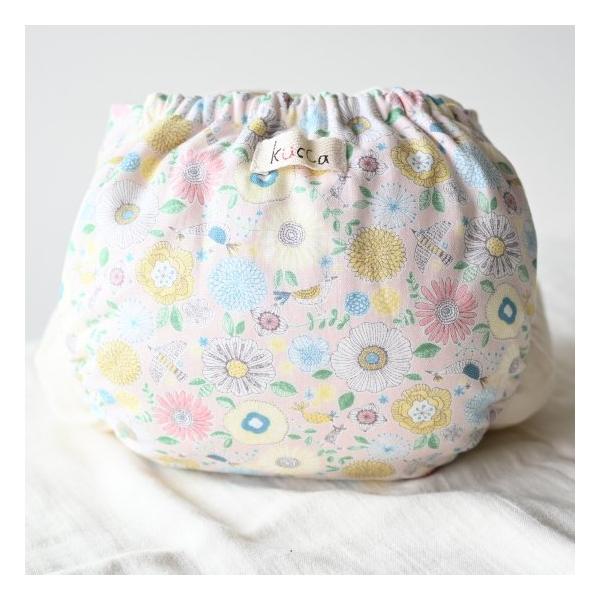 【kucca】とはkucca(クッカ)とは、店主のモロイ氏が自身の妊娠、出産、育児を通して、実際にしようする赤ちゃんとママの気持ちになって企画、制作されたすべてがオリジナル商品。おむつは赤ちゃんが「毎日ずっとつけている」もの。そのストレスは...