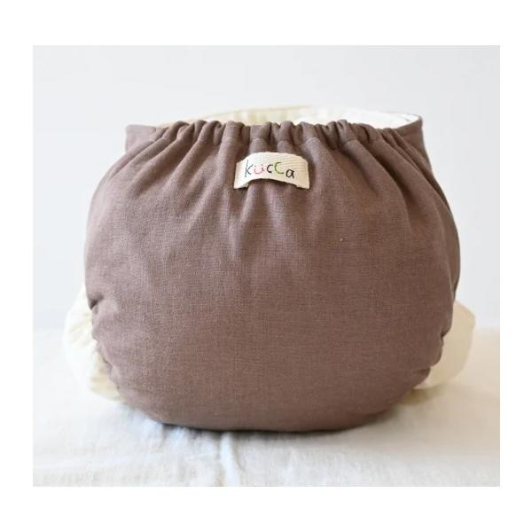 【kucca】とはkucca(クッカ)とは、店主のモロイ氏が自身の妊娠、出産、育児を通して、実際にしようする赤ちゃんとママの気持ちになって企画、制作されたすべてがオリジナル商品。おむつは赤ちゃんが「毎日ずっとつけている」もの。そのストレスは...