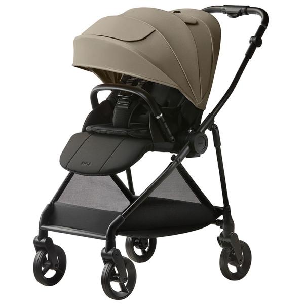 颯爽と、愛そう。 ママになってもかっこよくいたい。そんな願いをかなえるシンプルでスタイリッシュなベビーカー「ルーチェ フリー AB」が新発売。ハンドルレバーを握るだけで、スッと真横に移動できる「4輪フリー機能」。対面でも背面でも力が車輪にま...