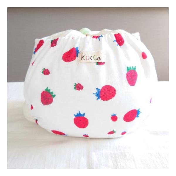 【kucca】とはkucca(クッカ)とは、店主のモロイ氏が自身の妊娠、出産、育児を通して、実際にしようする赤ちゃんとママの気持ちになって企画、制作されたすべてがオリジナル商品。おむつは赤ちゃんが「毎日ずっとつけている」もの。そのストレスは...