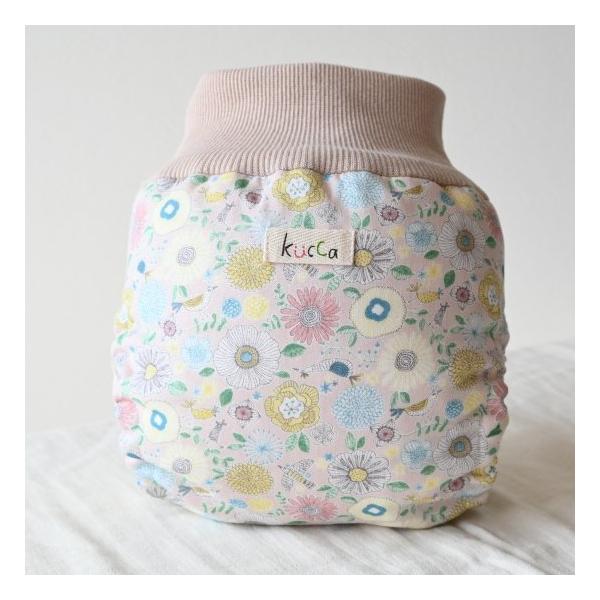 【kucca】とはkucca(クッカ)とは、店主のモロイ氏が自身の妊娠、出産、育児を通して、実際にしようする赤ちゃんとママの気持ちになって企画、制作されたすべてがオリジナル商品。おむつは赤ちゃんが「毎日ずっとつけている」もの。そのストレスは...