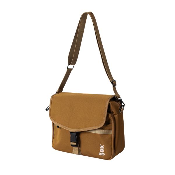 ■サイズ:5L ■カラー:キャメル ■ジャンル:バッグ・リュック/ショルダーバッグ・サコッシュ/メッセンジャーバッグ ■メーカー: DOD(ディーオーディー) 【特集区分】●敬老の日おすすめアイテム●DODバックパックアイテム
