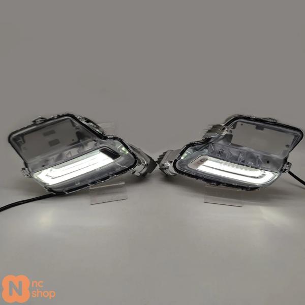 【並行輸入品】 車 LED デイタイムランニングライト フロントバンパー フォグランプ DRL ボルボ XC60 2014年 2015年 2016年 2017年