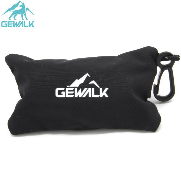 ジウォーク GEWALK プープバッグ リーシュやバッグなどに取り付け可能で1枚づつ取り出してご利用できます。撥水加工で雨の日でも水はじき抜群。ポーチ、リフィル共に環境に配慮したEco Poopbagディスペンサーです。