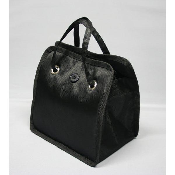 たたむと座椅子になるバッグです。バッグをたたむと座椅子として使用できます。習い事等でお使いになる「道具や小物」を収納可能、おけいこ事・各種教室に！品番：N-2281本体サイズ：200x130x200