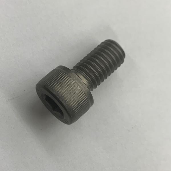 M10 X 16　チタンキャップボルト軽量・高耐食のチタンキャップボルト（六角穴付ボルト）の販売コーナーです。　チタンは工業用純チタン2種(tw340系)を使用しています。比重は鉄の7.8に対して4.5ですので同形状の場合は40%以上軽い金...