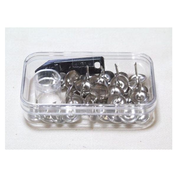 補強画鋲 ３０個「壁まもる コーナー用・三面用」の補強画鋲です。（画鋲抜き付）普通の画鋲より針が太めで長く、石膏ボード壁でもしっかりと留まります。普通画鋲と併用してご使用ください。