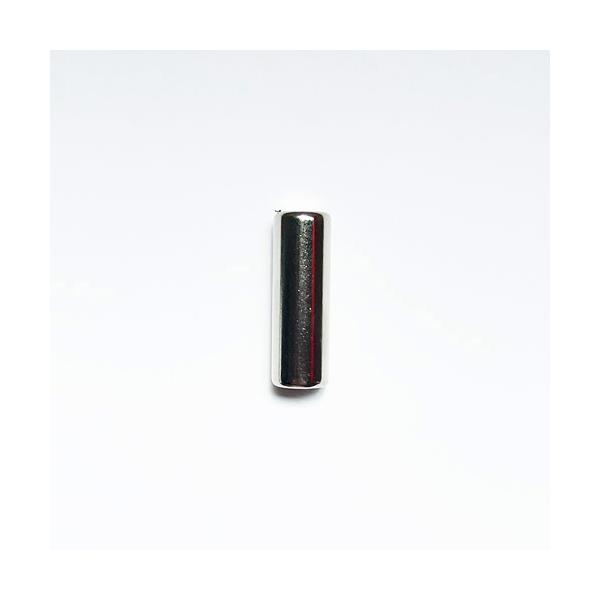 マグネットジェルでアートを作るためのネイル用磁石です　従来のネイル用マグネットよりも強力で、マグネットジェルの操作性が抜群にアップ！　　【サイズ】長さ約cm　直径約cm　　【取り扱い注意】強力なマグネットのため以下を必ずご確認ください　　・...