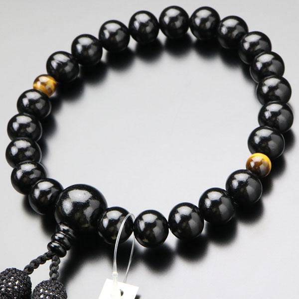 すべての宗派のお客様にお使い頂ける男性用のお数珠でございます。高級感を感じさせてくれる、艶有の黒檀と、アクセントには、人気の虎目石を使用致しました。房はもちろん正絹製でございます。お買い求め頂きやすい価格ではありますが、品質にはこだわり、お...