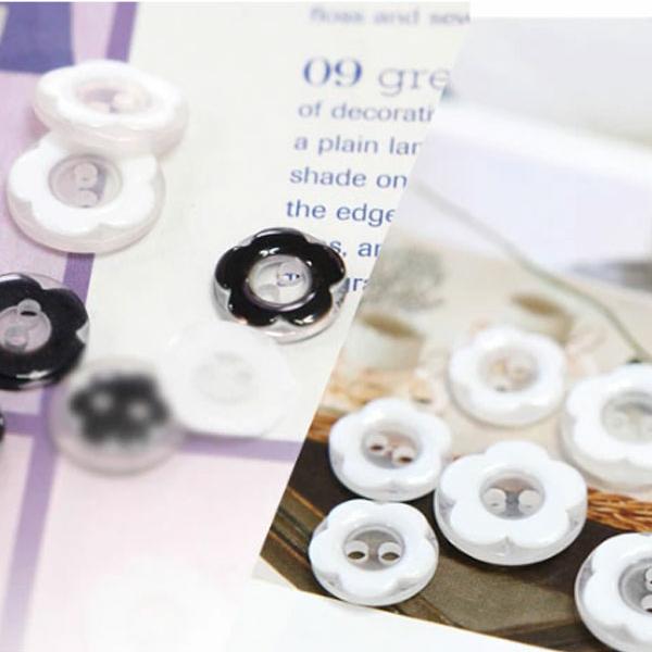 ( ボタン ) 透明フラワーボタン (2個) 【 商用利用可 】+販売単位：2個入り+販売サイズ：ホワイト 11mm、ブラック 12mm +素材：プラスチック>