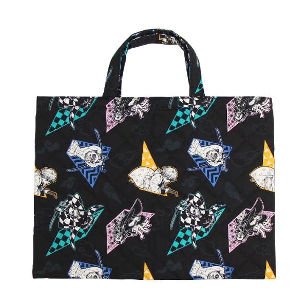 キルト製なので、軽量でとても扱いやすいです◎入園・入学のご準備におすすめです♪【仕様】サイズ：約W400×H300mm（持ち手含むH420mm）材質：綿100％(表側)、ポリエステル(裏側・中綿)日本製男の子　かっこいい　入園グッズ　入学グ...