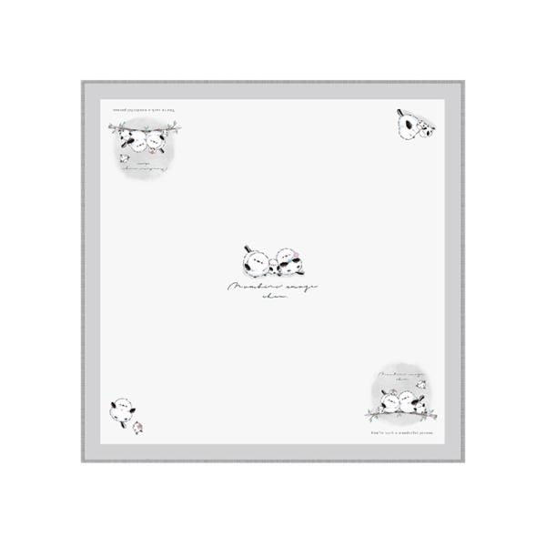 ファンシーなデザインがかわいいランチクロスが登場！お弁当を包んだり、ランチマットとして使うのにちょうどいいサイズ感♪シワになりにくく乾きやすいのでアイロンも簡単◎【仕様】本体サイズ：約W450×H450mmパッケージサイズ：約W130×H2...