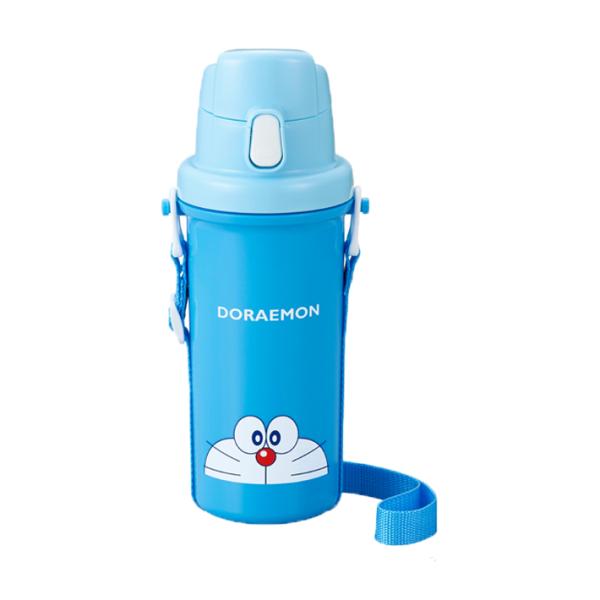 ドラえもんの直飲み水筒が登場！飲み口が広くて飲みやすい◎小さな子でも開けやすいワンタッチオープン式のボトルです。肩にかけて持ち運べるショルダーベルト付き！※熱い飲み物は入れないでください【仕様】サイズ：約φ85×100×H227mm容量：6...