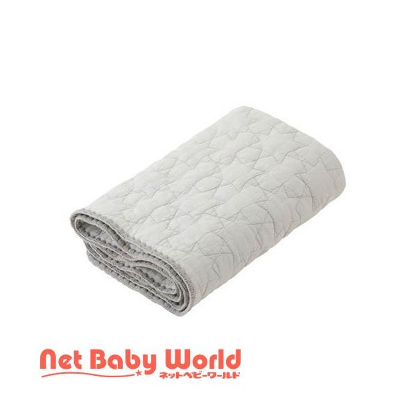 イブル ステッチマット S フェザーグレー/スタイ・お食事エプロン/ブランド：D by DADWAY（ディーバイダッドウェイ）/【発売元、製造元、輸入元又は販売元】ダッドウェイ/【イブル ステッチマット S フェザーグレーの商品詳細】●星柄...