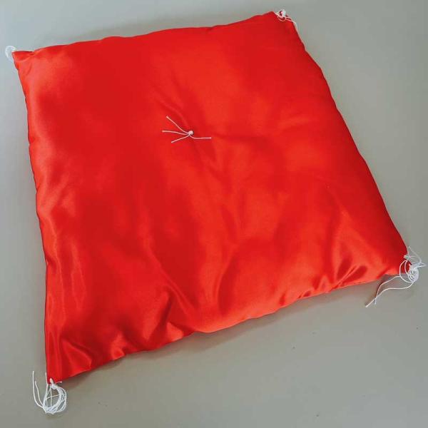 ひょうたん用座布団赤30cm　ひょうたんや小物などの置物向け