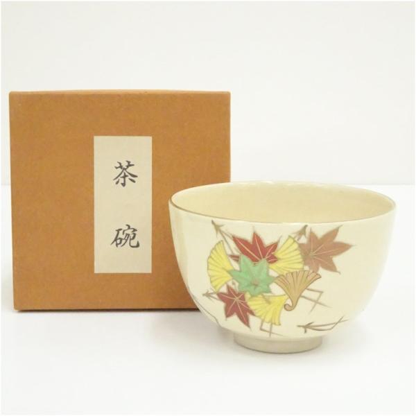 京焼　橋本城岳造　色絵紅葉茶碗（紙箱）