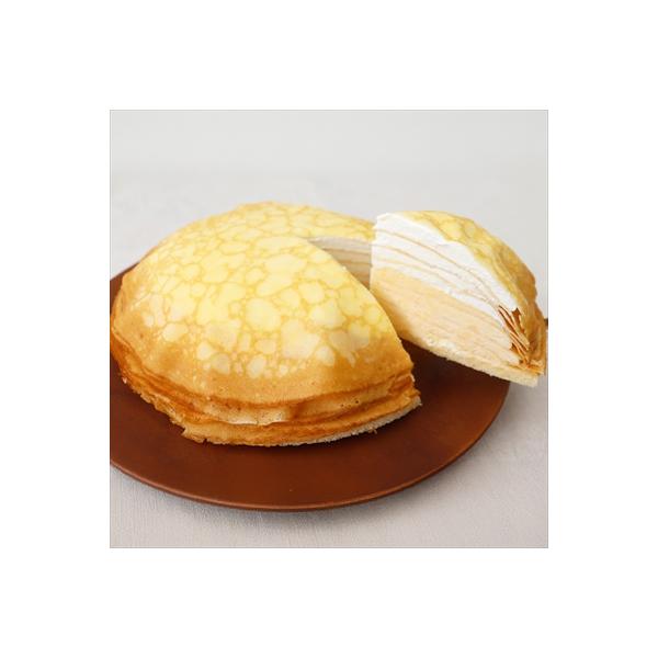 乳業メーカーが作るクリームたっぷりのミルクレープです。ラム酒を利かせた自家製のスポンジを土台にし、北海道産の生クリームと特製カスタードクリームの2層仕立て。1層づつ手作業で生地を重ね合わせているので、ふんわりとした食感に仕上げています。解凍...