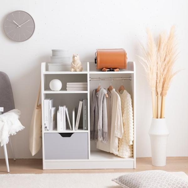 ■商品説明お子様の片づけやすさにこだわったマルチ収納付きランドセルラック。ランドセルを置ける天板・オープン収納・本棚・引き出し・ワードローブを備え、お子様の衣類から学用品まで一か所に纏めて収納することができます。収納スペースのエリアを小分け...