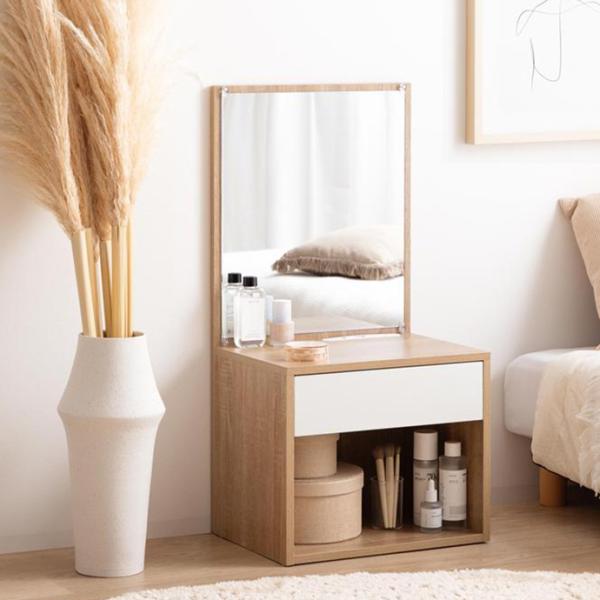 ■商品説明床に座ってのびのびメイクができるロードレッサー。■サイズ幅43cm×奥行31.5cm×高さ86cm■素材パーティクルボード(メラミン貼り)、MDF(メラミン貼り)、鏡■備考【梱包サイズ】94.5cm×53cm×11.5cm【梱包重...