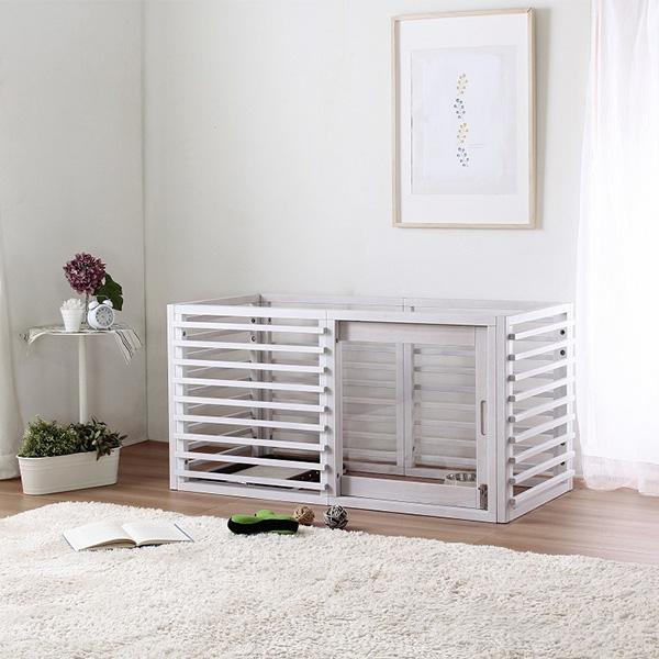 ■商品説明天然木のルーバーデザイン。引き戸なので開閉もスムーズ！ありそうでなかった、天然木のペット用ケージ。リビングに置いてもしっくり馴染む、上質インテリアのようなデザインです。出入り口は引き戸式で、開けっ放しにした時もすっきり！場所をとり...