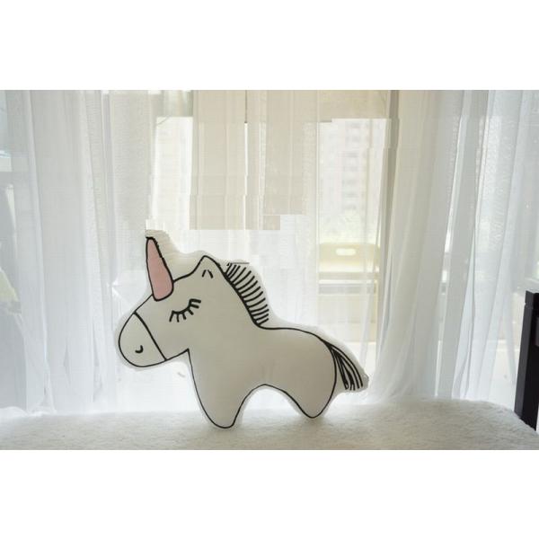 クッション 手書き風イラスト メルヘンチック ダイカット ユニコーン Och0562c023 ノイシュタットyahoo 店 通販 Yahoo ショッピング