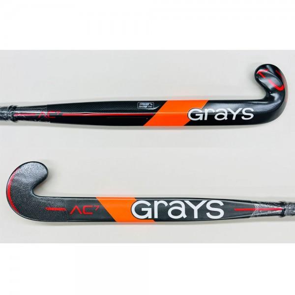 スティック製造に求められる要素や基準を見直し、最先端で最高のテクノロジーを用いて設計された最新のシリーズで、グレイスの歴史上最高のパフォーマンスを発揮するスティックです。スティックヘッドの内部には、エアロスペースグレードフォームが使用され、...