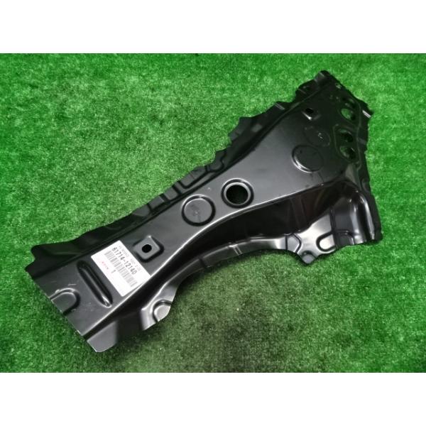 トヨタ ・純正クォーターインナーパネル・61714-12140 即発送