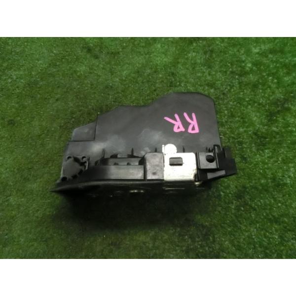 ☆特価SALE BMW E61 525i ツーリング 5シリーズ・NG25 2005年式・右リアドアロックアクチュエーター・即発送