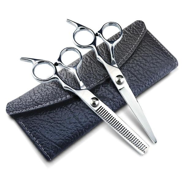 [Release date: January 20, 2025]手軽に自宅でカット♪美容室に行かなくても、いつでも自由にカットできます♪梳きばさみとのお得な2本セットです■商品詳細■ケースサイズ：22*9*2cmはさみサイズ：17cm素材：...