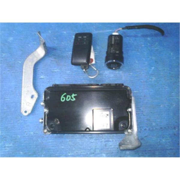 ２ＴＧＥＵ用　エンジンコンピューター J111G テリオスキッド エンジンコンピューター No.2152 - メルカリ