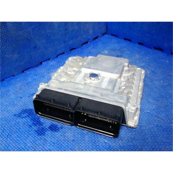アウディ 純正 アウディA3 《 8VCJSF 》 エンジンコンピューター P10400-22001978　