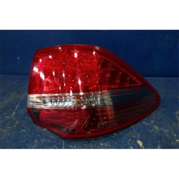 トヨタ 純正 クラウン 《 GRS203 》 右テールランプ 81550-30B50
