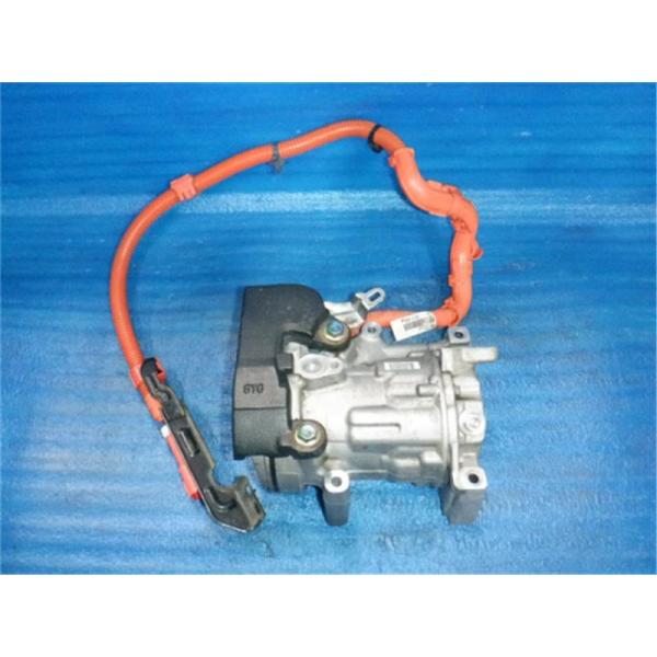ホンダ 純正 フィットeHEV 《 GR4 》 エアコンコンプレッサー 38800