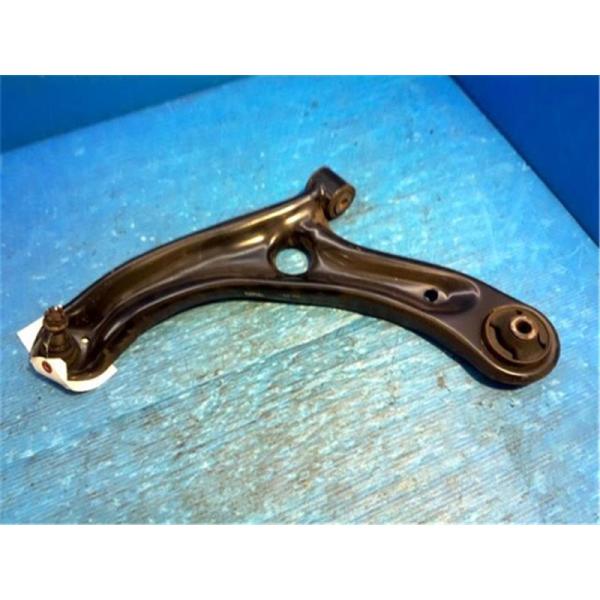 ホンダ 純正 フィット 《 GP6 》 左フロントロアアーム 51360-T5A-J01