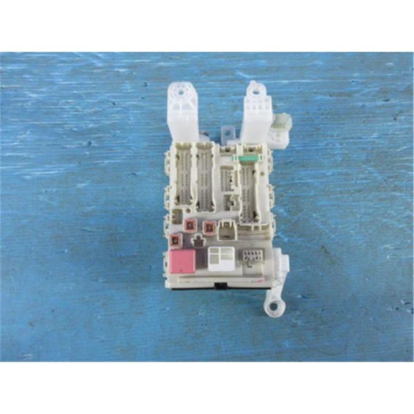 トヨタ 純正 カローラルミオン 《 ZRE154N 》 ヒューズボックス 82730