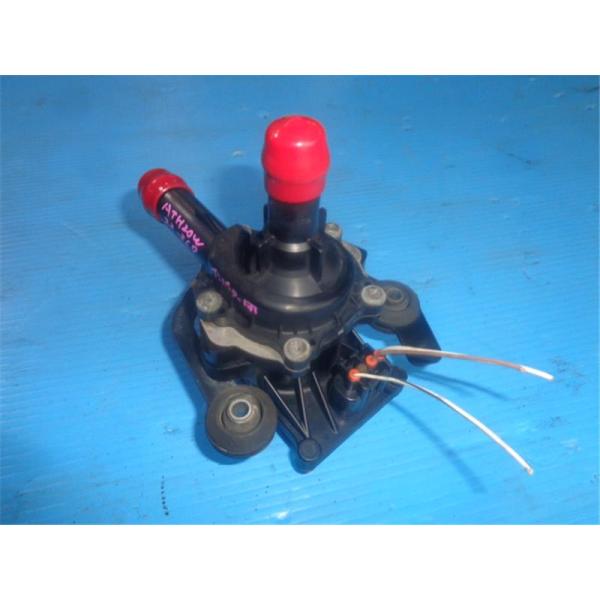 トヨタ純正 アクア EVウォーターポンプASSY G9040-52020新品 s-l1200.jpg