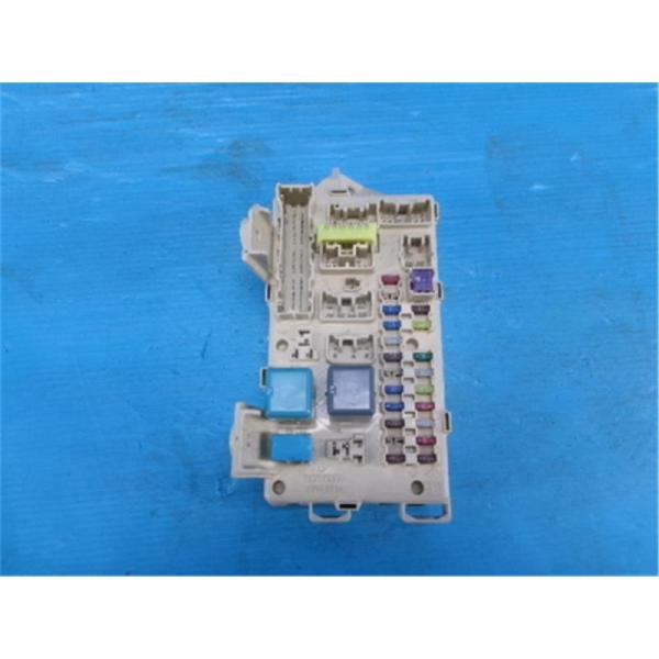 アイシス ZGM15G ヒューズボックス L Gエディション 4WD TA2131,302T6B,0C15 82730-44171 209 ngp-parts-o-store_11700-23010775