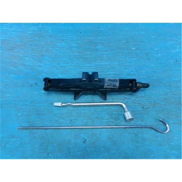 トヨタ 純正 ピクシスバン 《 S710M 》 車載工具 P11700-24010507