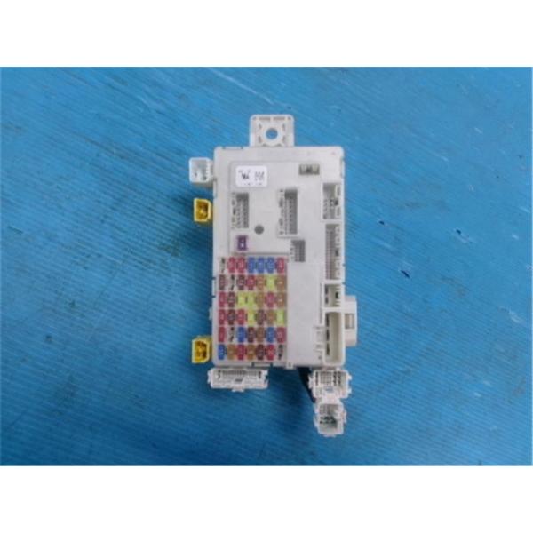 ホンダ 純正 N-BOX 《 JF6 》 ヒューズボックス P11700-25006488 : NGP