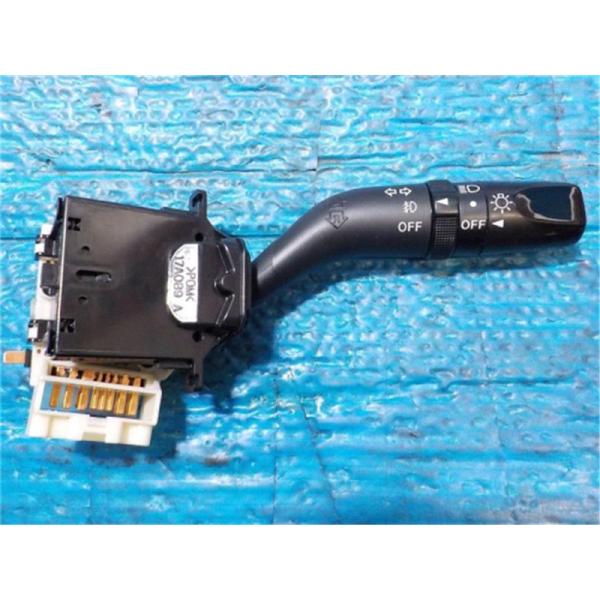 マツダ 純正 アテンザ 《 GG3S 》 ライトスイッチ GJ8G-66-122 マツダ 純正 アテンザ 《 GG3S 》 ライトスイッチ GJ8G-66-122